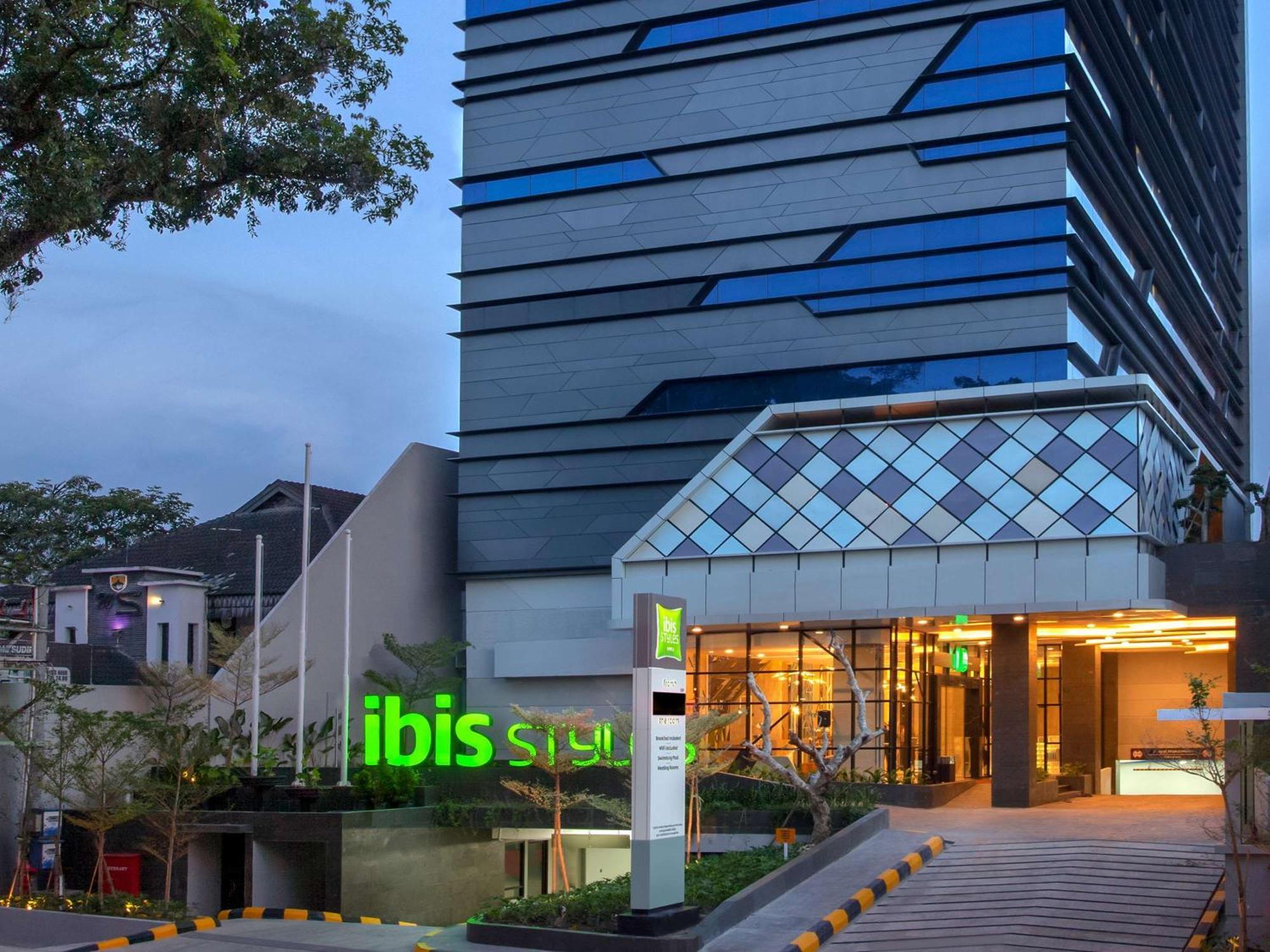 Ibis Styles Medan Pattimura Exterior foto